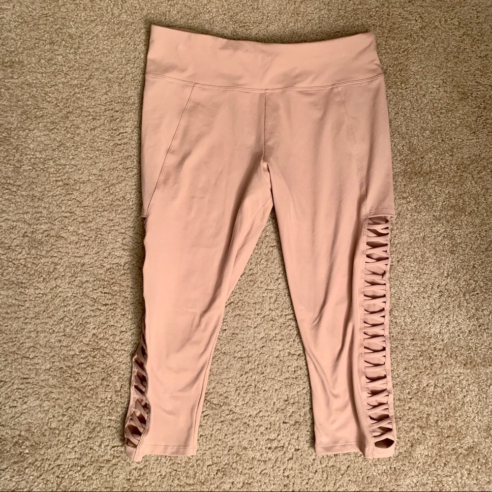 Betsey Johnson Cropped Legging